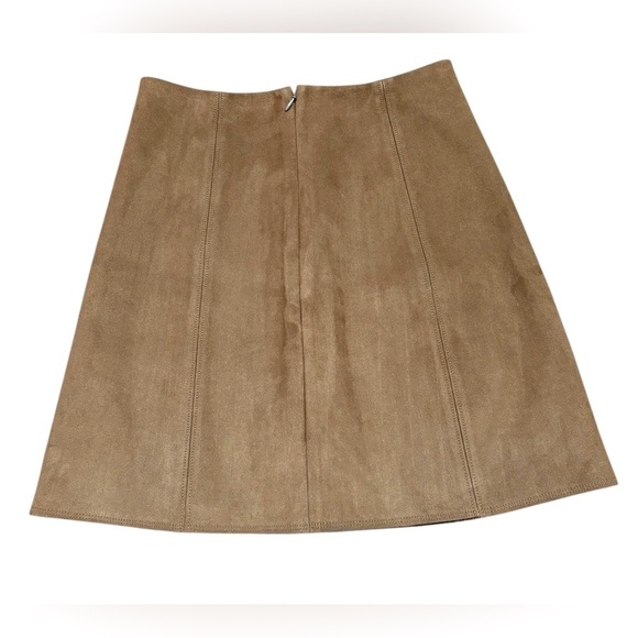 Aritza Babaton, Modern Mini Faux Suede Skirt, Size 0, Light Tan - Picture 9 of 10